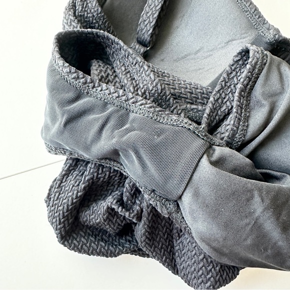 Nip Tuck Swimsuit Womens 4 Black Solid One Piece Neutral Slimming - Picture 11 of 12